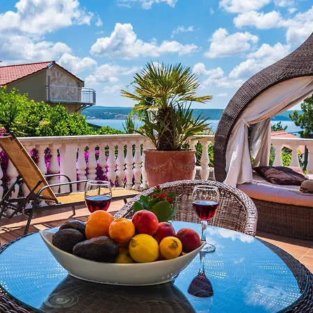 My Dalmatia - Sea View Danica With Private Pool בית נופש