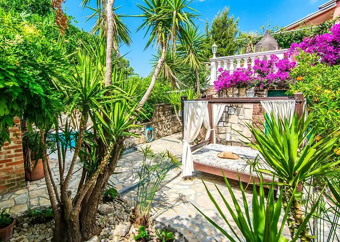 My Dalmatia - Sea View Danica With Private Pool Дом отдыха